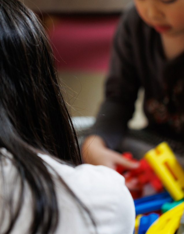 放課後等デイサービスで過ごす子どもたち